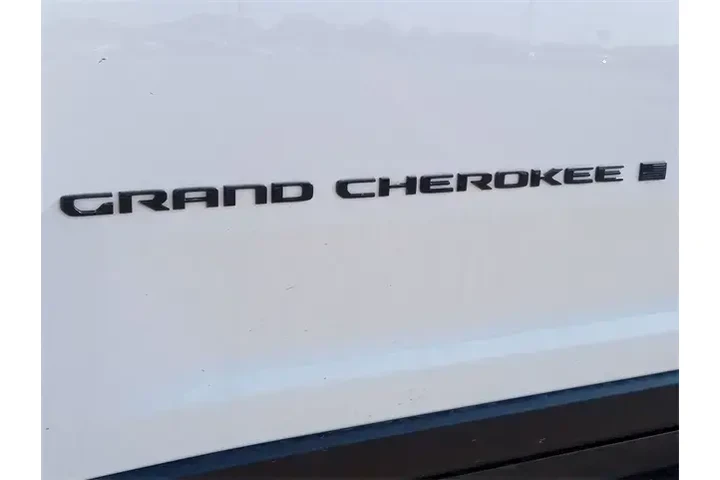$30996 : Jeep Grand Cherokee L 2024 4 image 10