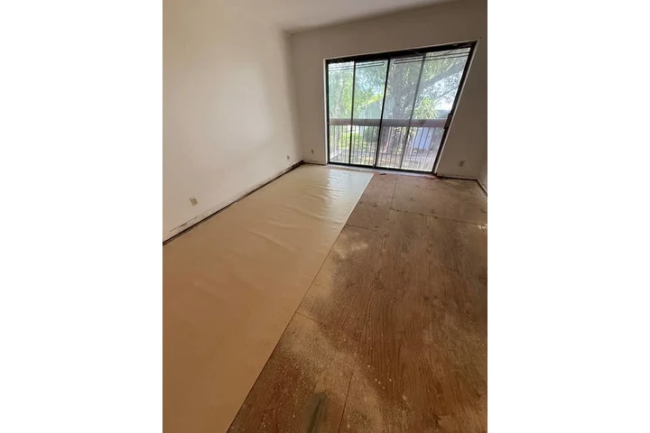 vinyl flooring / pisos vinilo image 3
