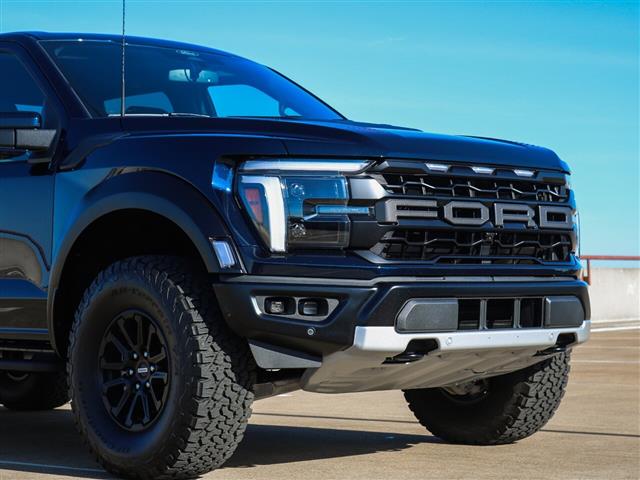 2024 F-150 Raptor Truck image 8