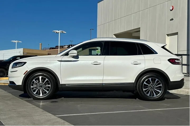 $36900 : Lincoln Nautilus 2023 Reserv image 6