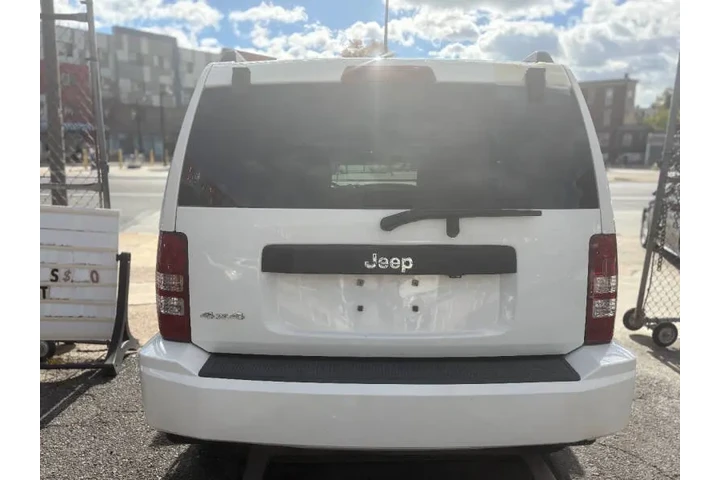 $6995 : 2009 Liberty Sport image 6