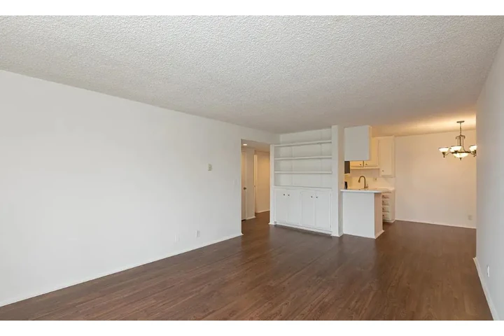 $1600 : Apartamento Disponible image 2
