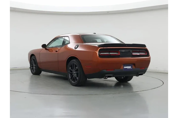 $27998 : Dodge Challenger 2021 AWD GT image 2