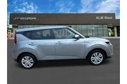 $16120 : Kia Soul 2023 LX 4dr Crossov thumbnail