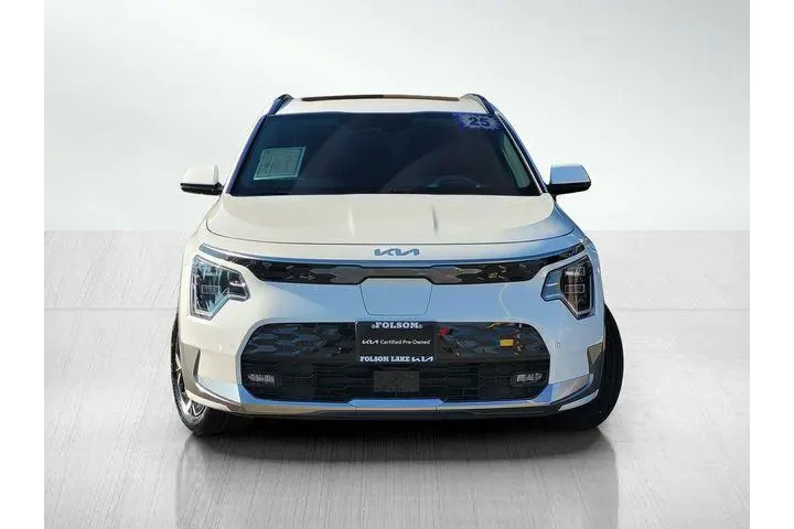 $31761 : Kia Niro EV 2025 Wave 4dr Cr image 2