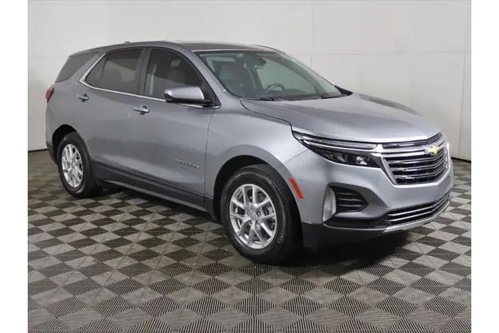 $22393 : Chevrolet Equinox 2024 LT 4d image 2