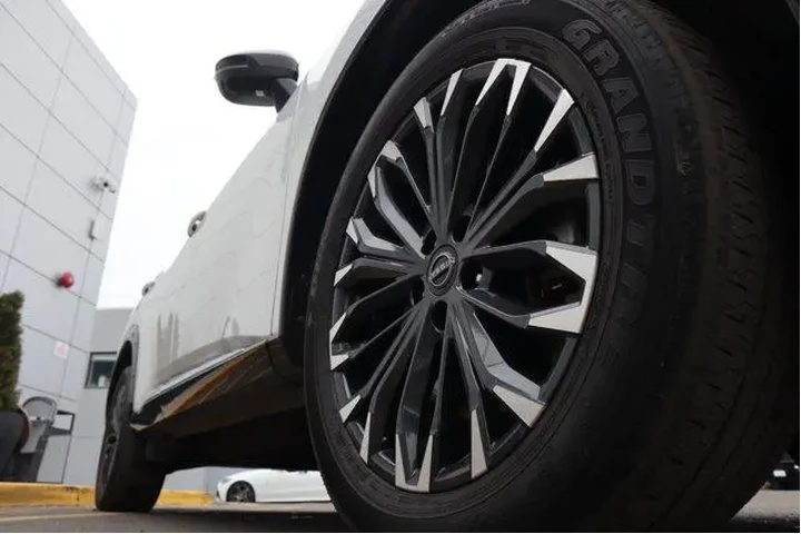 $33538 : Nissan Rogue 2025 AWD Platin image 10