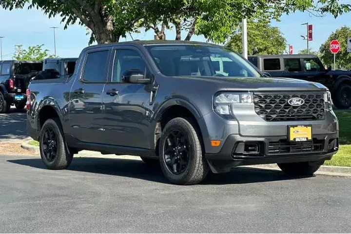 $29995 : Ford Maverick 2025 AWD XLT 4 image 9