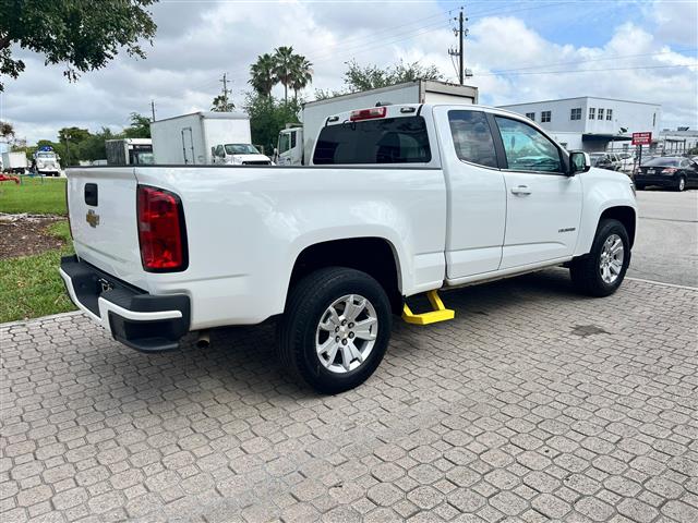 $18500 : Chevrolet Colorado 2020 image 4