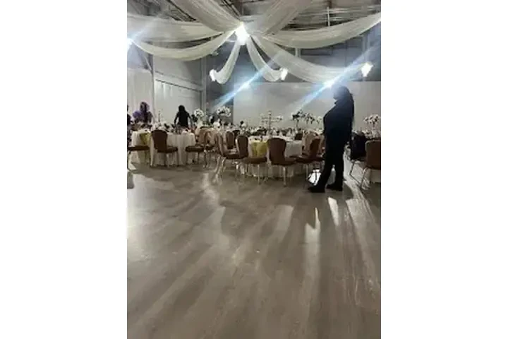 ELEGANTE SALÓN EN LOS ÁNGELES image 1