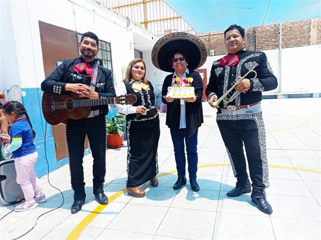 Mariachis de Lima Gleny Juarez image 2