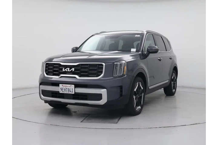 $31998 : Kia Telluride 2023 S 4dr SUV image 4