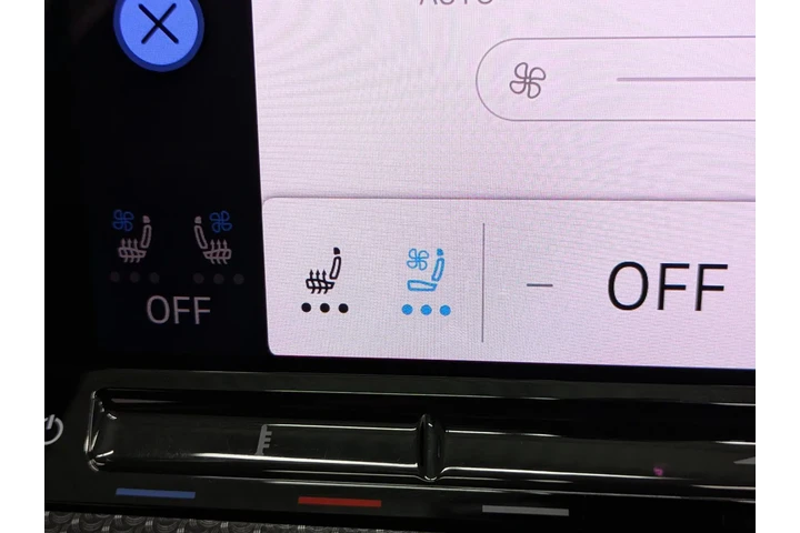 $38995 : Pre-Owned 2023 Golf R 2.0T DSG image 7