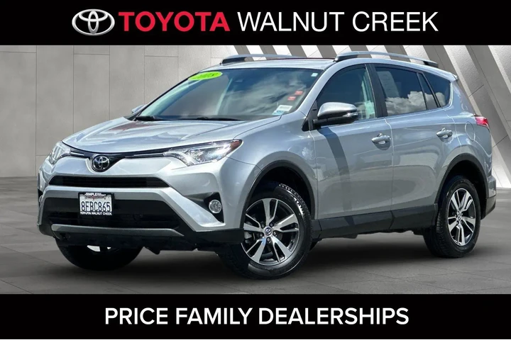 $26000 : Toyota RAV4 2018 AWD XLE 4dr image 4