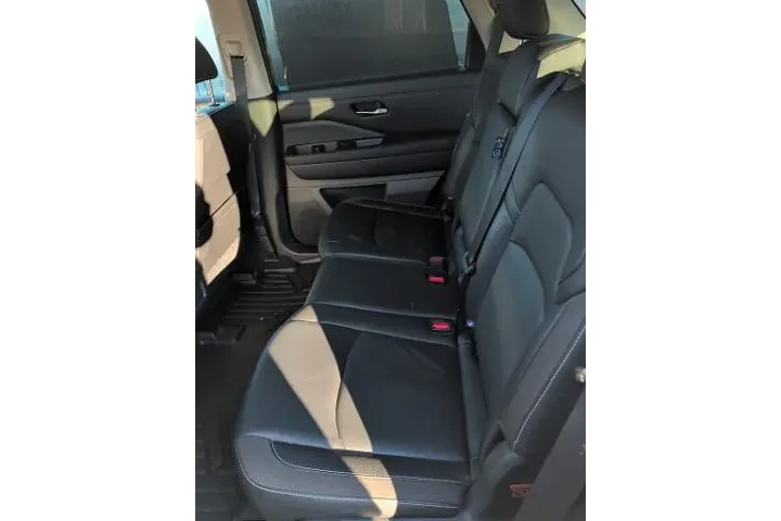 $31502 : Nissan Pathfinder 2023 AWD S image 9