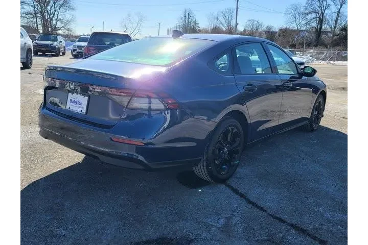 $29972 : Honda Accord 2025 SE 4dr Sed image 4