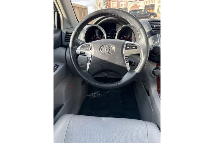$13995 : 2013 Highlander Limited V6 image 8