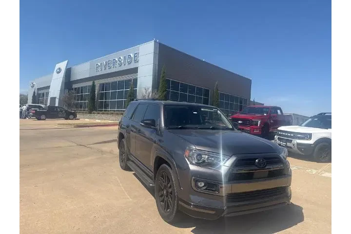 $36995 : Toyota 4Runner 2021 AWD Nigh image 1