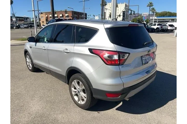 $10488 : Ford Escape 2017 SE 4dr SUV image 4
