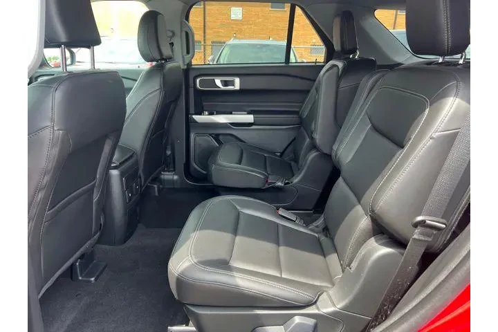 $33315 : Ford Explorer 2024 AWD XLT 4 image 7