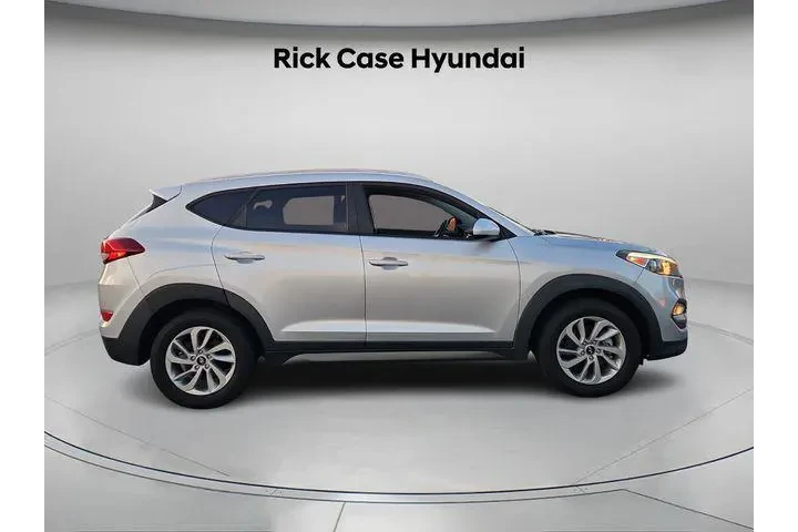$8694 : Hyundai TUCSON 2016 AWD SE 4 image 4