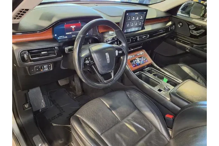 $26388 : Lincoln Aviator 2020 AWD Res image 4