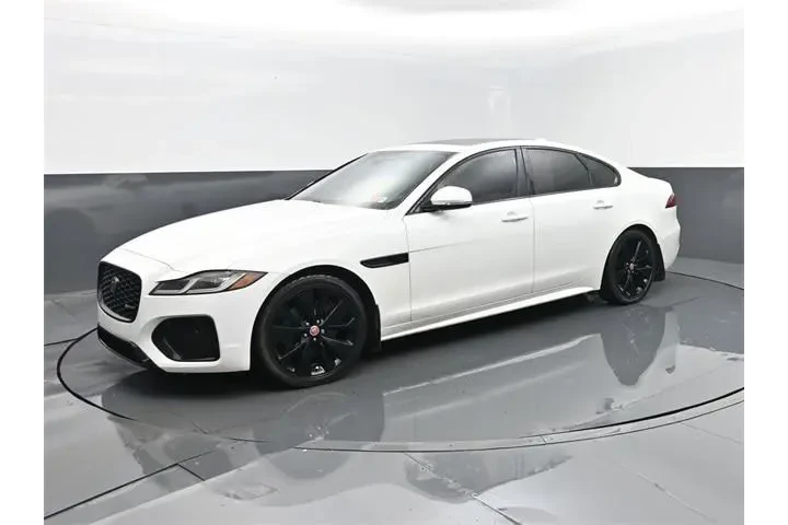 $25605 : Jaguar XF 2022 AWD P300 R-Dy image 1