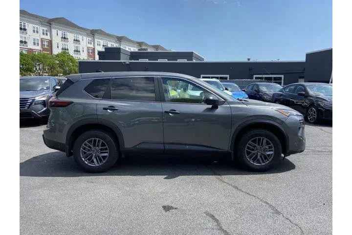 $20487 : Nissan Rogue 2025 AWD S 4dr image 2
