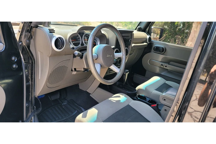 $10999 : 2010 Jeep Wrangler SAHARA image 8