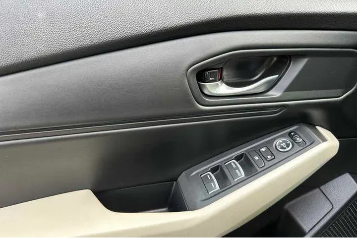 $24996 : Honda Accord 2024 EX 4dr Sed image 10