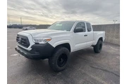 $24982 : Toyota Tacoma 2021 4x2 SR 4d thumbnail