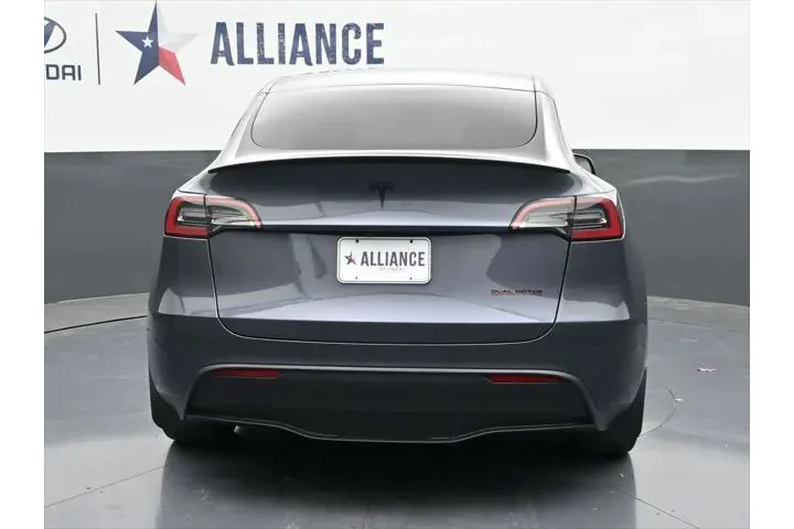 $33988 : Tesla Model Y 2023 AWD Long image 6