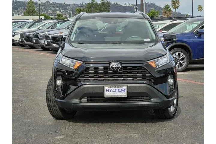$23995 : Toyota RAV4 2021 XLE Premium image 3