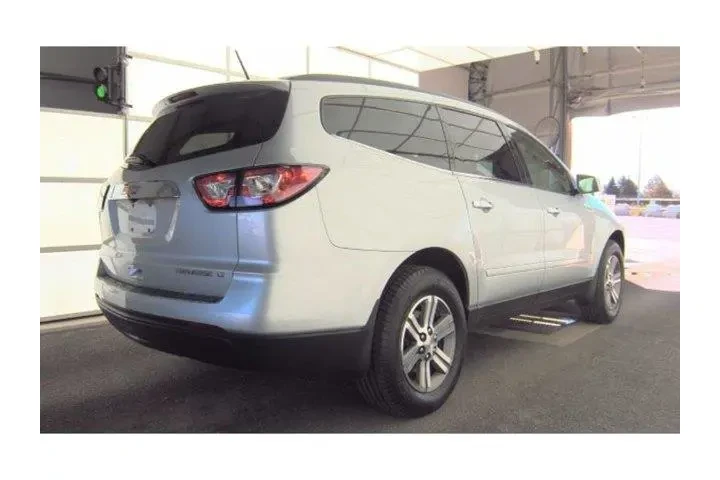 $9450 : Chevrolet Traverse 2016 LT 4 image 3