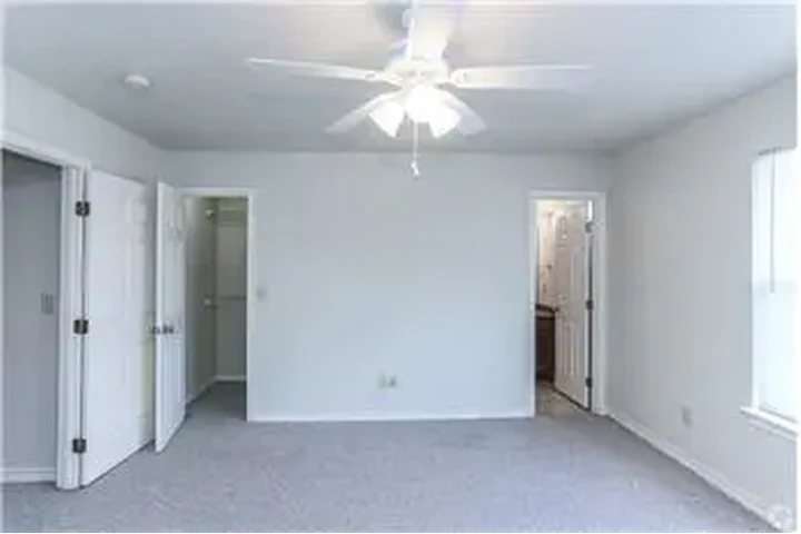 $1695 : Rental property with 3 bedro image 8