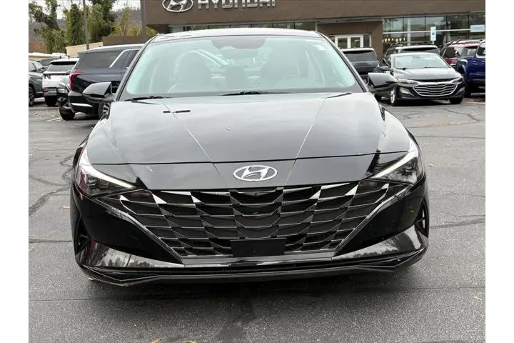 $20729 : Hyundai ELANTRA Hybrid 2023 image 2