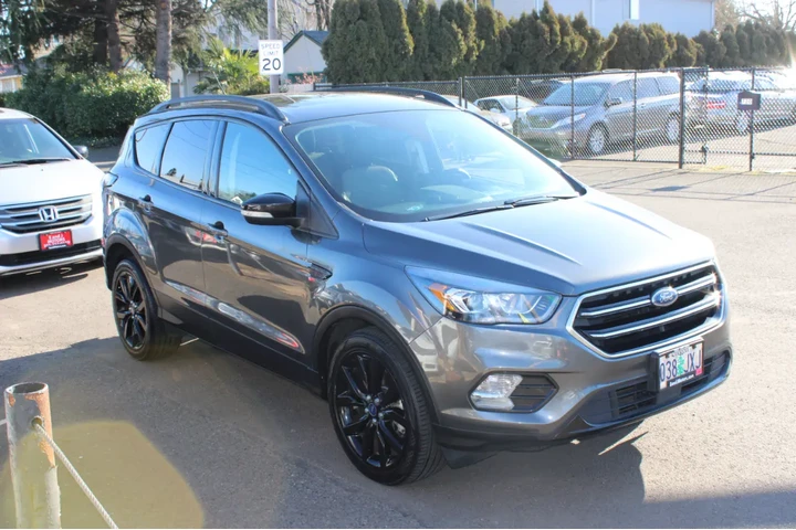 $9995 : 2017 Escape Titanium 4WD image 4