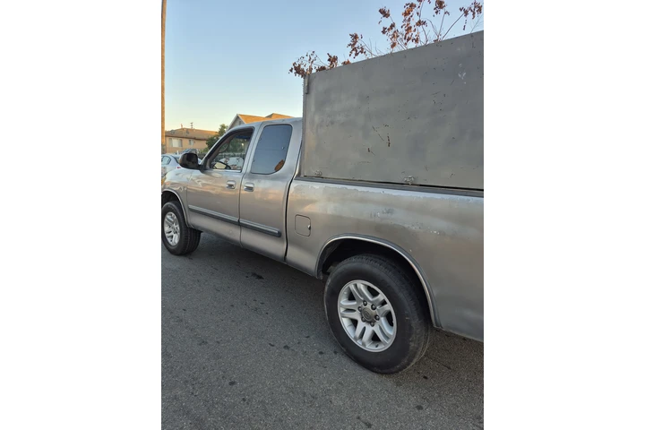 Toyota Tundra 2003 image 8