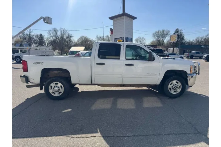 $6000 : 2012 Silverado 2500HD LT image 6