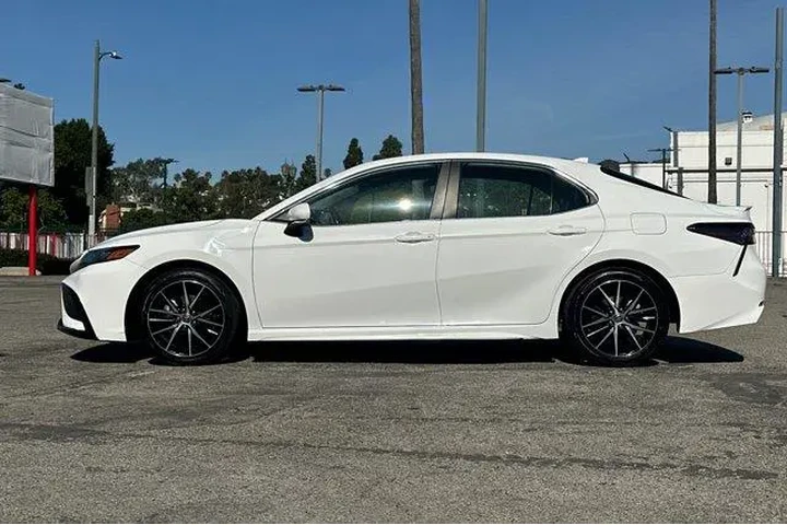 $23405 : Toyota Camry 2024 SE 4dr Sed image 7