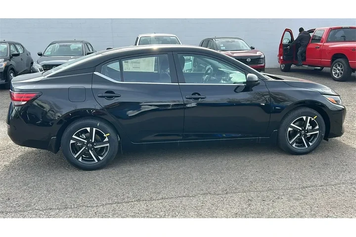 $21288 : Nissan Sentra 2025 SV 4dr Se image 7