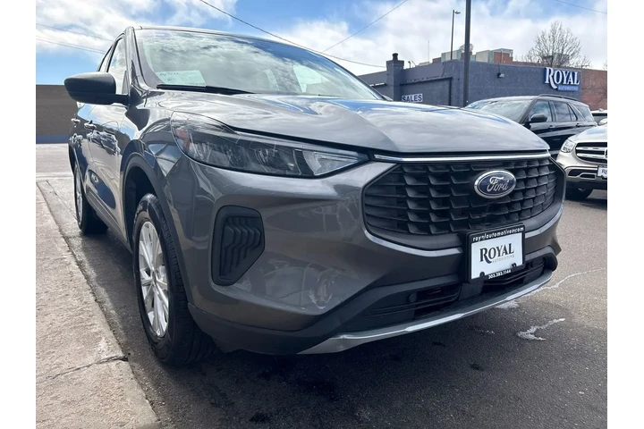 $24995 : 2025 Escape Active image 2