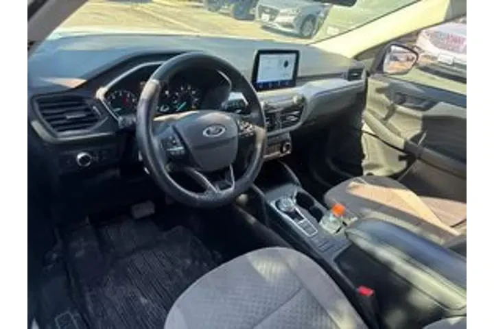 $19950 : Ford Escape 2022 SE 4dr SUV image 9