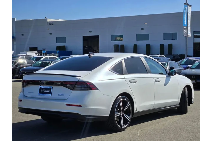 $29388 : Honda Accord Hybrid 2025 Spo image 7
