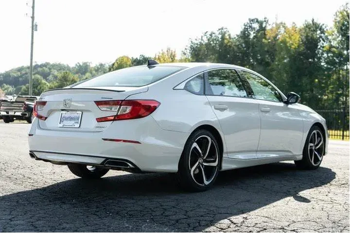 $27346 : Honda Accord 2022 Sport 4dr image 9