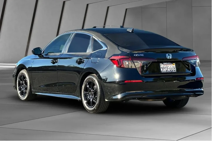 $23500 : Honda Civic 2025 LX 4dr Seda image 10