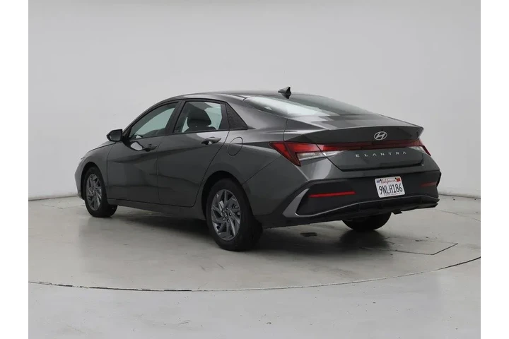 $22998 : Hyundai ELANTRA 2024 SEL 4dr image 2