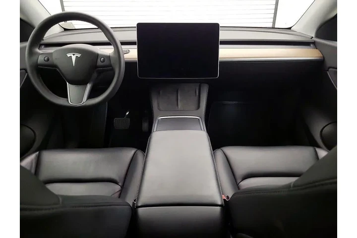 $31998 : Tesla Model Y 2022 AWD Long image 9