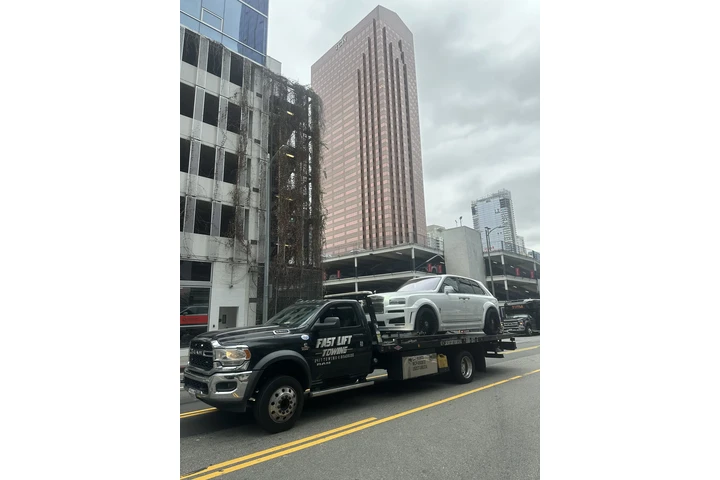 GRUA EN LOS ANGELES Y S. F. V. image 2