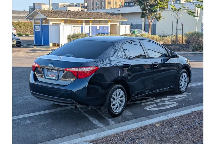 $15988 : 2019 Corolla LE image 6